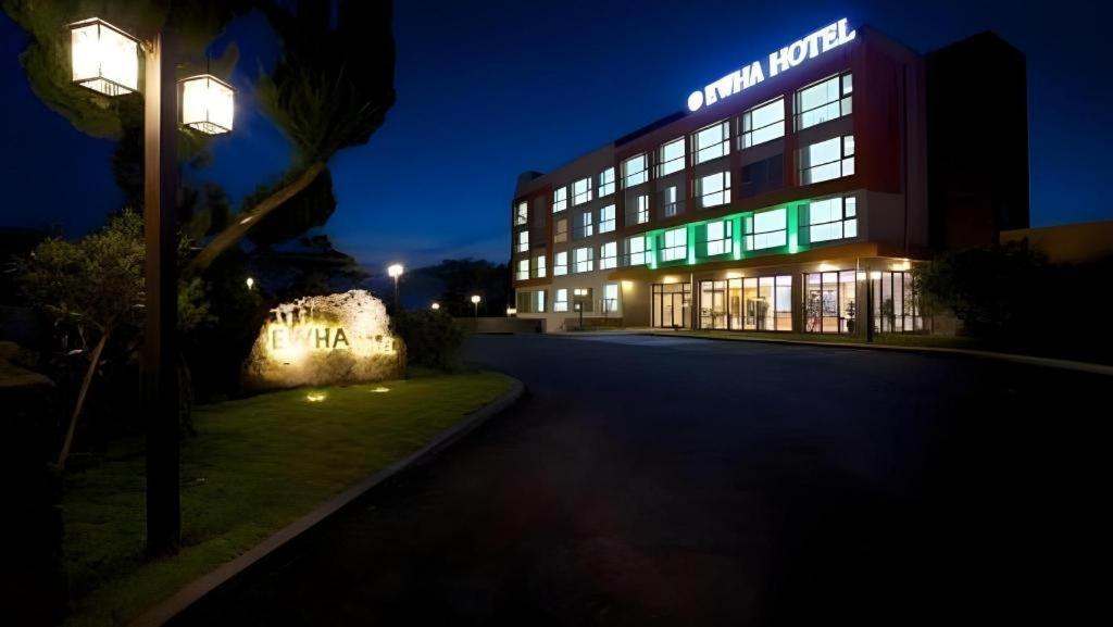 Ewha Hotel Csedzsu Kültér fotó